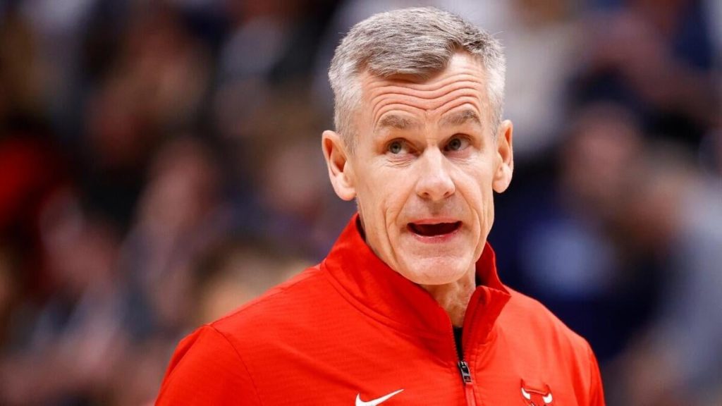 Billy Donovan signs another Chicago Bulls multi-year contract extension, per report Billy Donovan signs another Chicago Bulls multi-year contract extension, per report