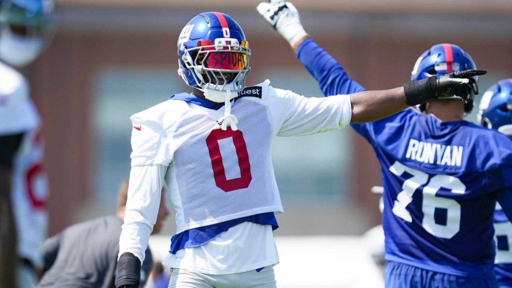 Brian Burns: Giants’ defense looks great on paper, but we haven’t done it yet Brian Burns: Giants' defense looks great on paper, but we haven't done it yet