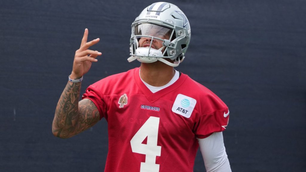 Cowboys' Prescott feels for Parsons, says DE 'deserves' payday