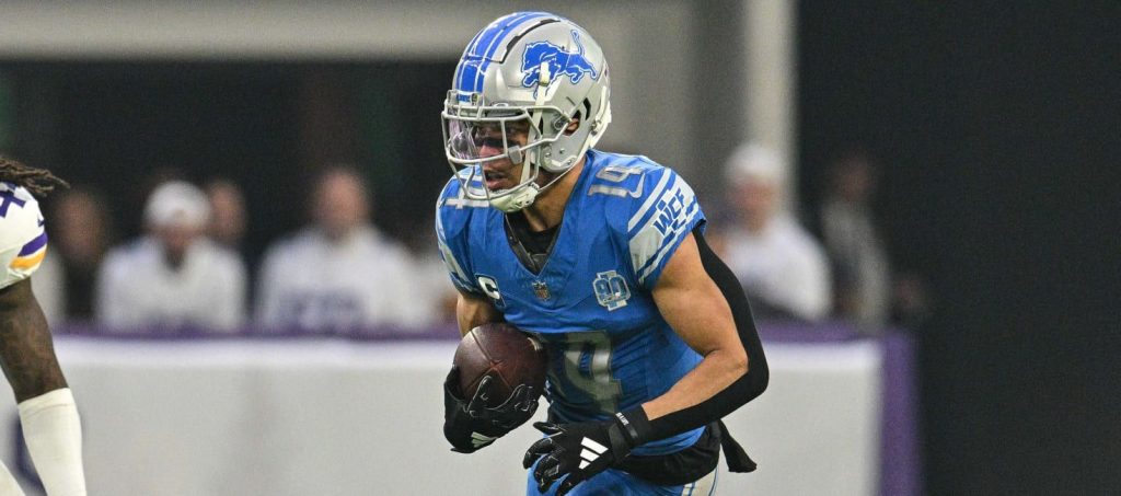 Fantasy Football Mock Draft: How to Approach Pick 1.10 (2025)
