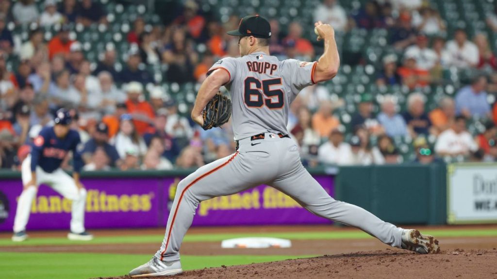 Giants P Landen Roupp lands on 15-day IL with elbow inflammation