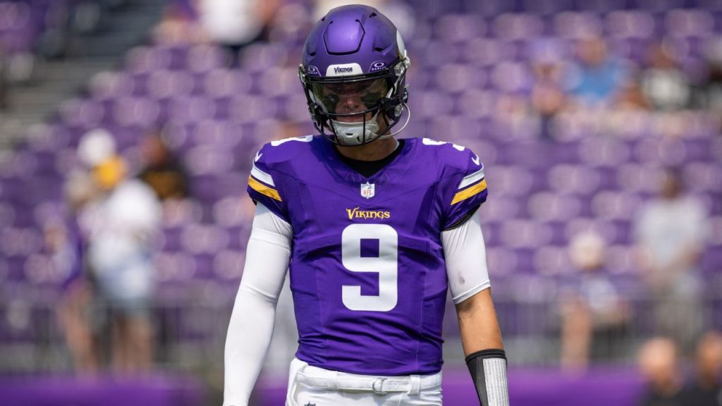 Inside Vikings' plan for J.J. McCarthy's lost rookie season