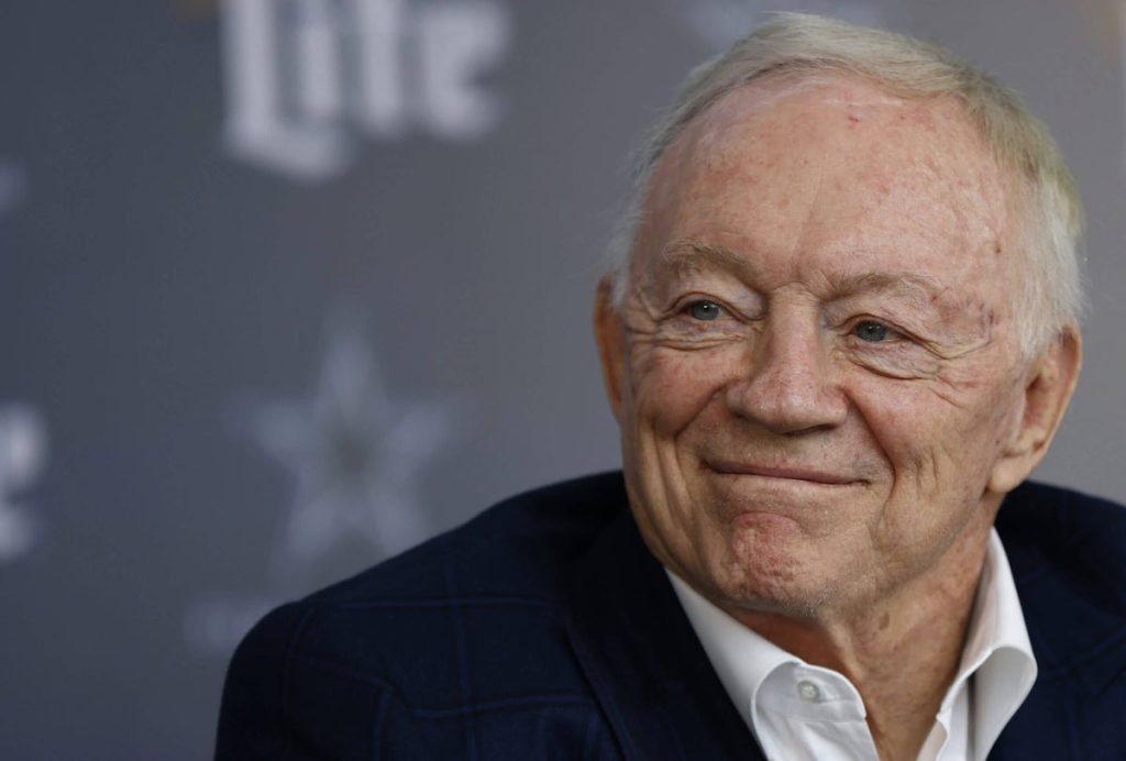 Jerry Jones’ latest doomed standoff, plus MLB’s best stat line ever?