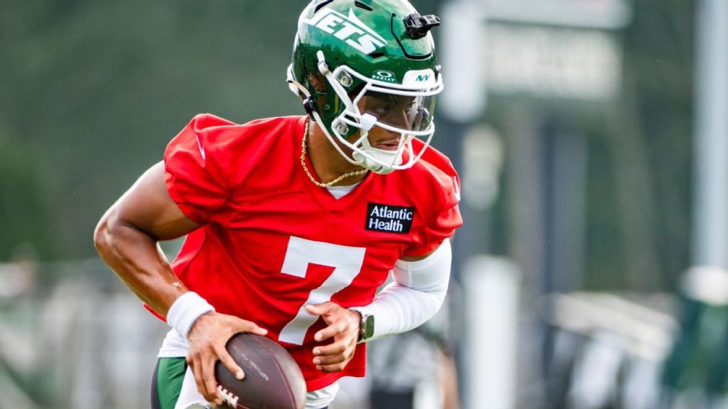 Jets' Justin Fields 'relieved' that toe injury wasn't worse