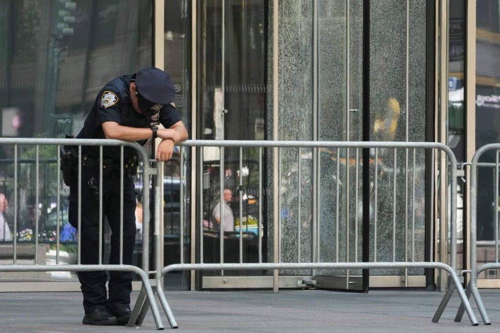 NFL temporarily closes NYC office after high-rise shooting injures employee