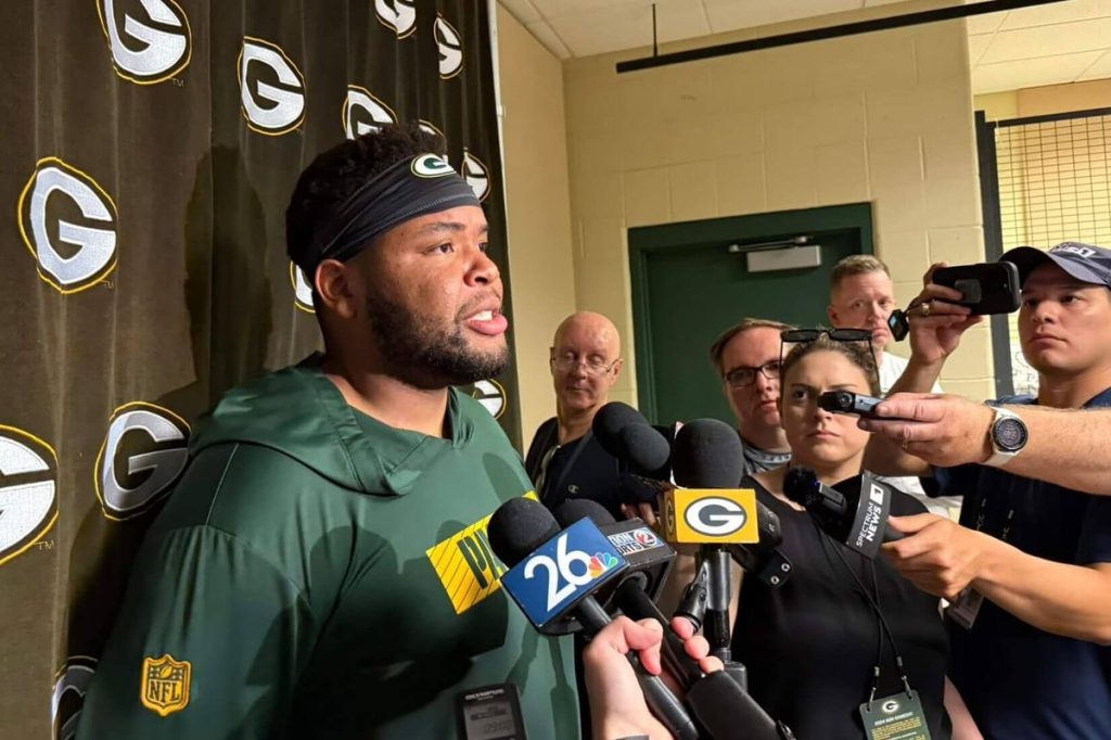 Packers agree to 4-year, $88 million extension with OT Zach Tom: Source