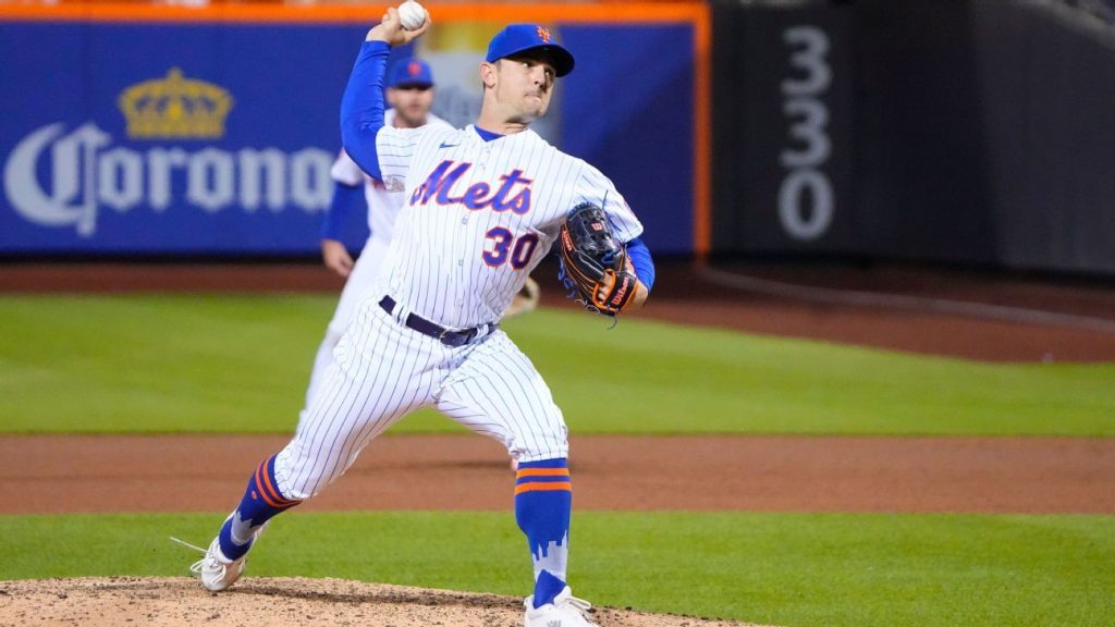 Phillies add free agent reliever David Robertson