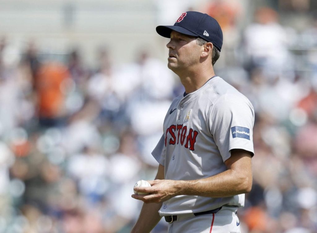 Rich Hill to join Royals, pitch for record-tying 14th major league team: Source