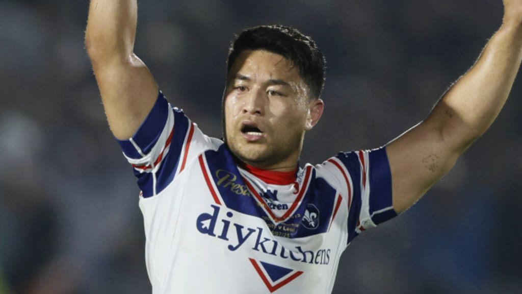 Super League: Wakefield beat Leeds after Mason Lino's dramatic drop goal in final seconds | Rugby League News