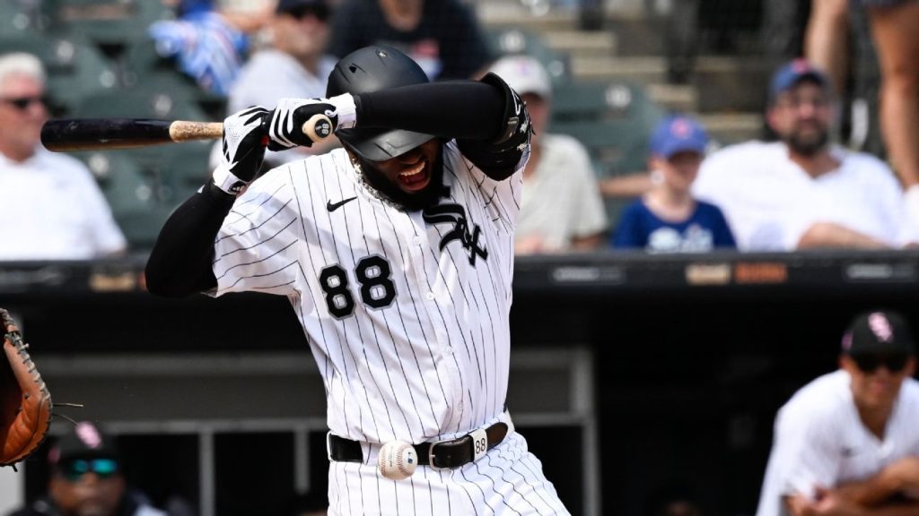 White Sox's Robert evaluated after taking fastball of arm