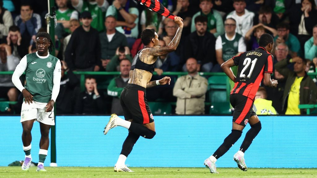 119th minute! Hibernian knocked out of Europa League after stunning late winner