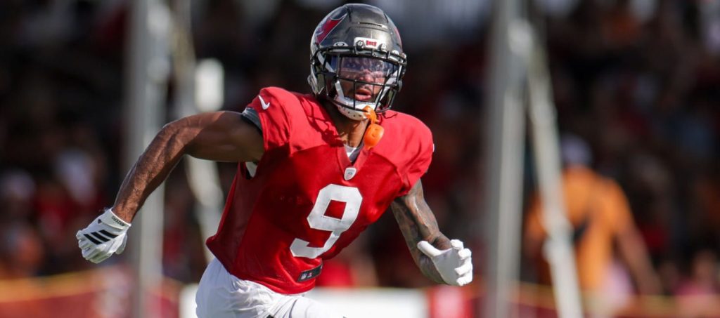 15 Fantasy Football Risers & Fallers (2025)