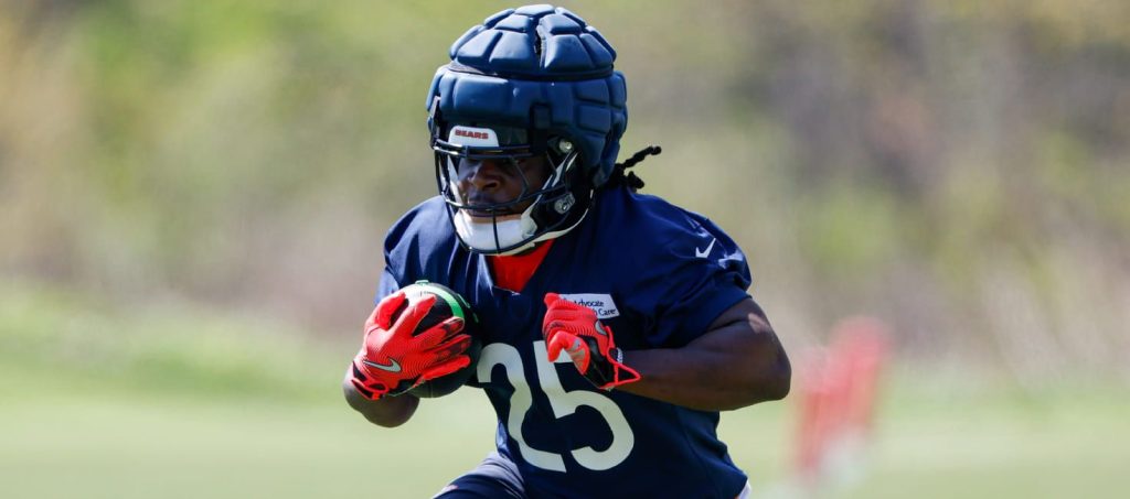 4 Deep Fantasy Football Sleepers Experts Draft (2025) 4 Deep Fantasy Football Sleepers Experts Draft (2025)