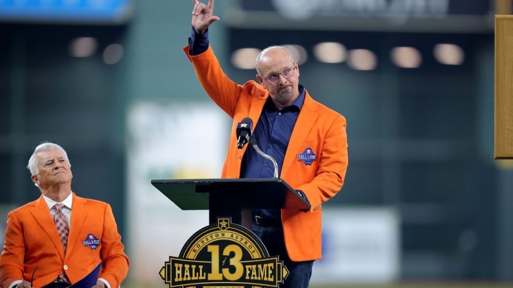 Astros retire Hall of Fame closer Billy Wagner’s No. 13 Copy Link