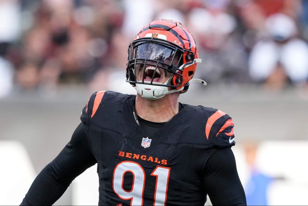 Bengals, Trey Hendrickson agree to reworked 1-year deal to end holdout Bengals, Trey Hendrickson agree to reworked 1-year deal to end holdout