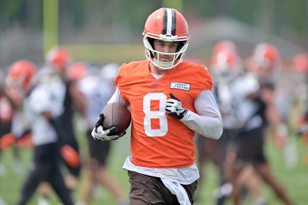 Browns trade QB Kenny Pickett to Raiders for fifth-round pick