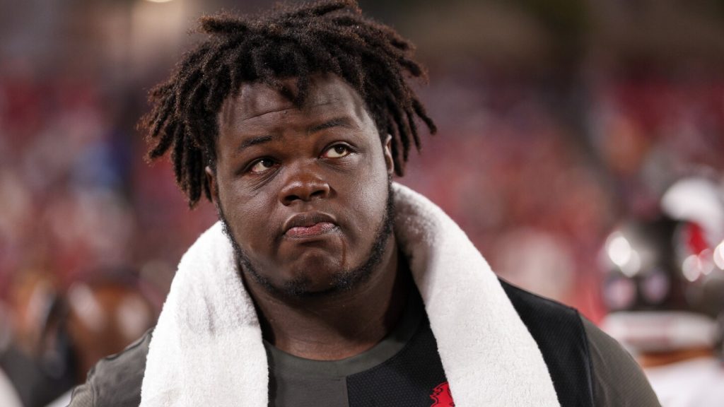 Bucs have a decision to make on defensive lineman Desmond Watson Bucs have a decision to make on defensive lineman Desmond Watson