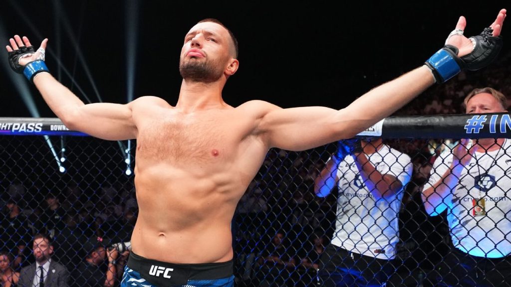 De Ridder gets Hernandez next in Oct. 18 UFC headliner De Ridder gets Hernandez next in Oct. 18 UFC headliner