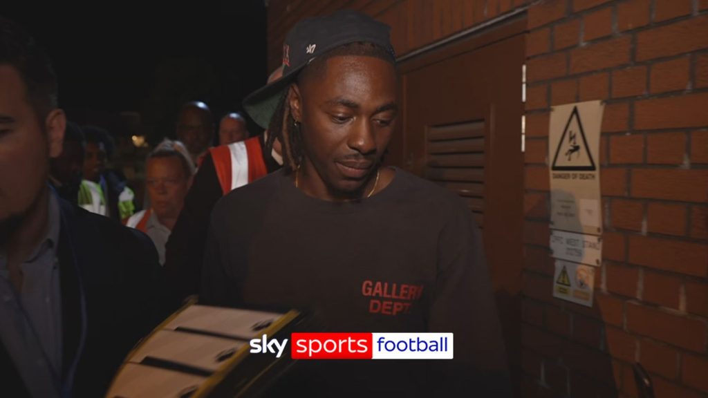 EXCLUSIVE: A final farewell? | Eze leaves Selhurst Park after European tie