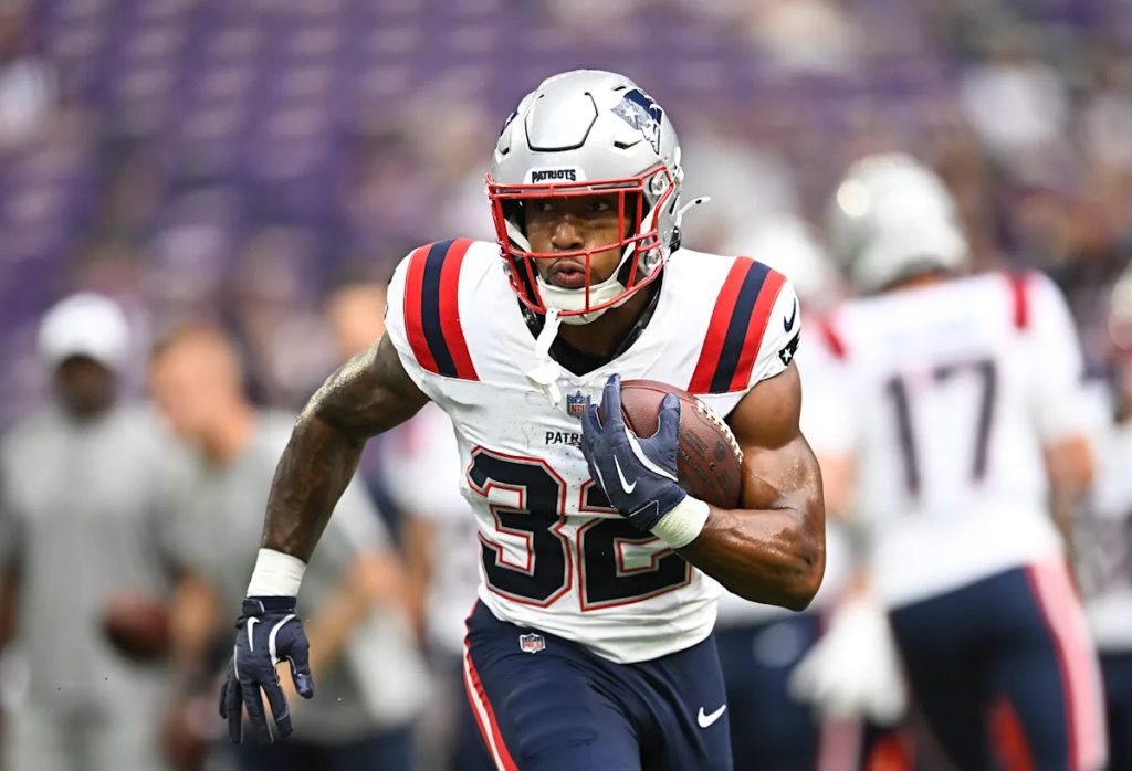 Fantasy Football Roundtable: Players we want to leave every draft with Download app from appStore
