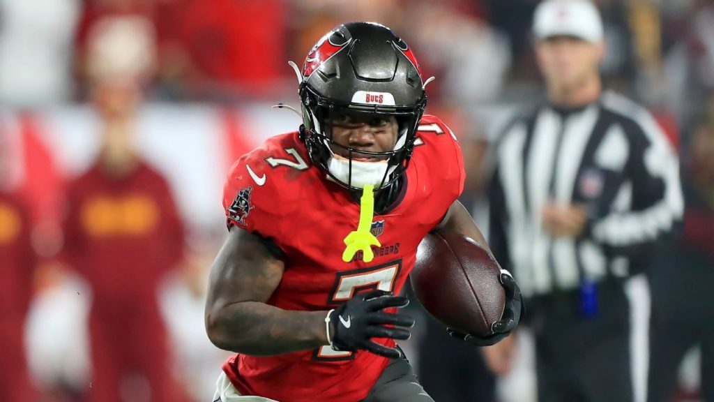 Fantasy football - Best picks for each draft slot in Rounds 1 and 2 in 12-team leagues