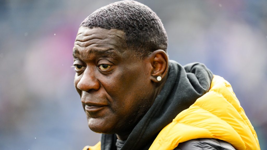 Former NBA star Shawn Kemp given 30 days of home monitoring for Washington parking lot shooting Former NBA star Shawn Kemp given 30 days of home monitoring for Washington parking lot shooting