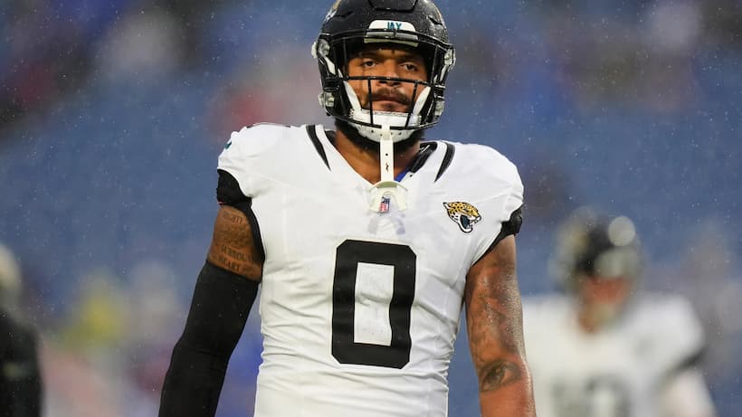 Free agent Gabe Davis is expected to meet with Buffalo and Pittsburgh Gabe Davis Jags pic