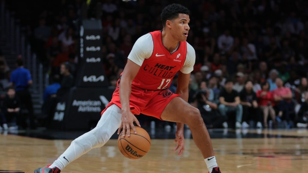 Miami re-signs guard Dru Smith, who is coming off a torn Achilles Miami re-signs guard Dru Smith, who is coming off a torn Achilles