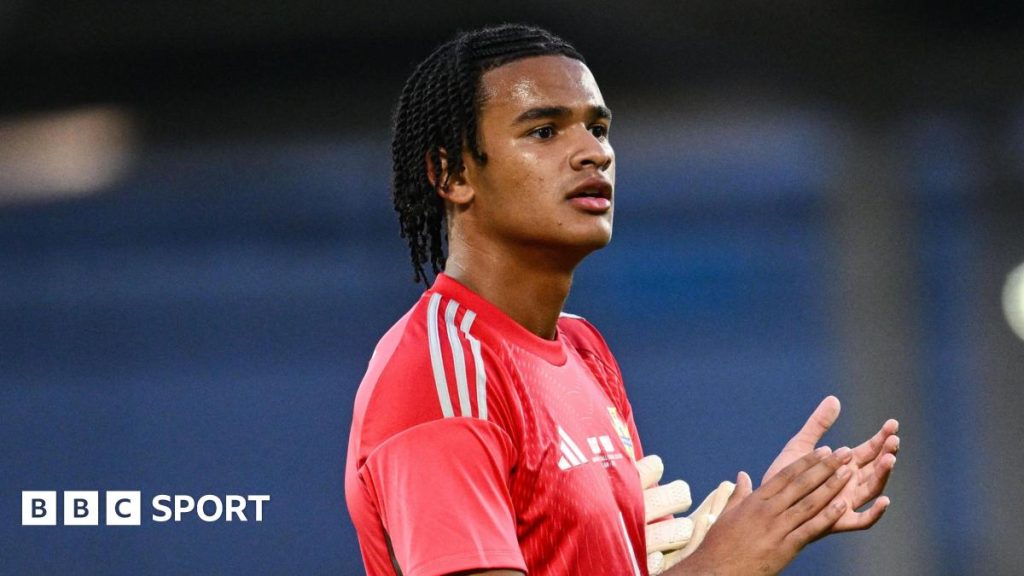 England women lift trophy