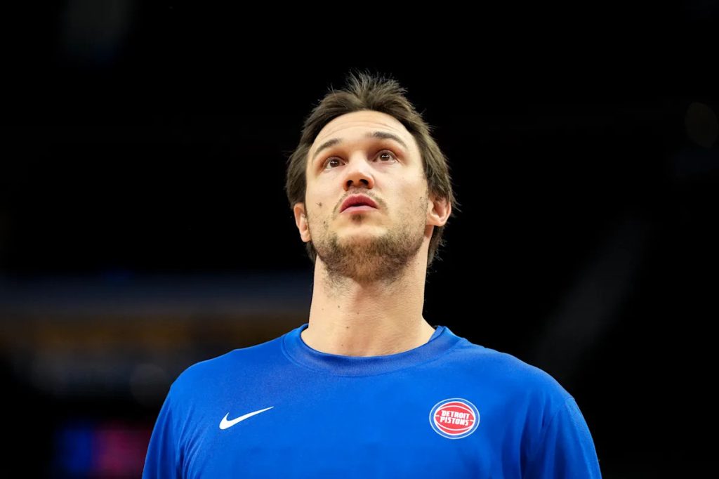 Pregnant wife of former Knicks first rounder Danilo Gallinari speaks for first time since surviving shark bite Download app from appStore