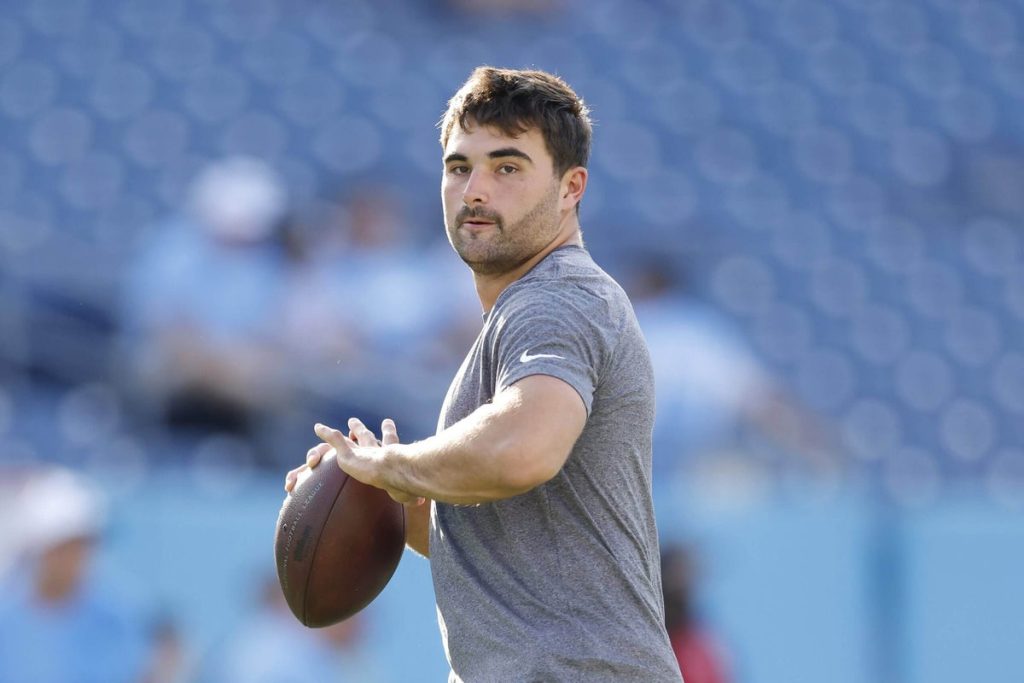 Sam Howell trade grades: How the Eagles and Vikings fared in backup QB deal Sam Howell trade grades: How the Eagles and Vikings fared in backup QB deal