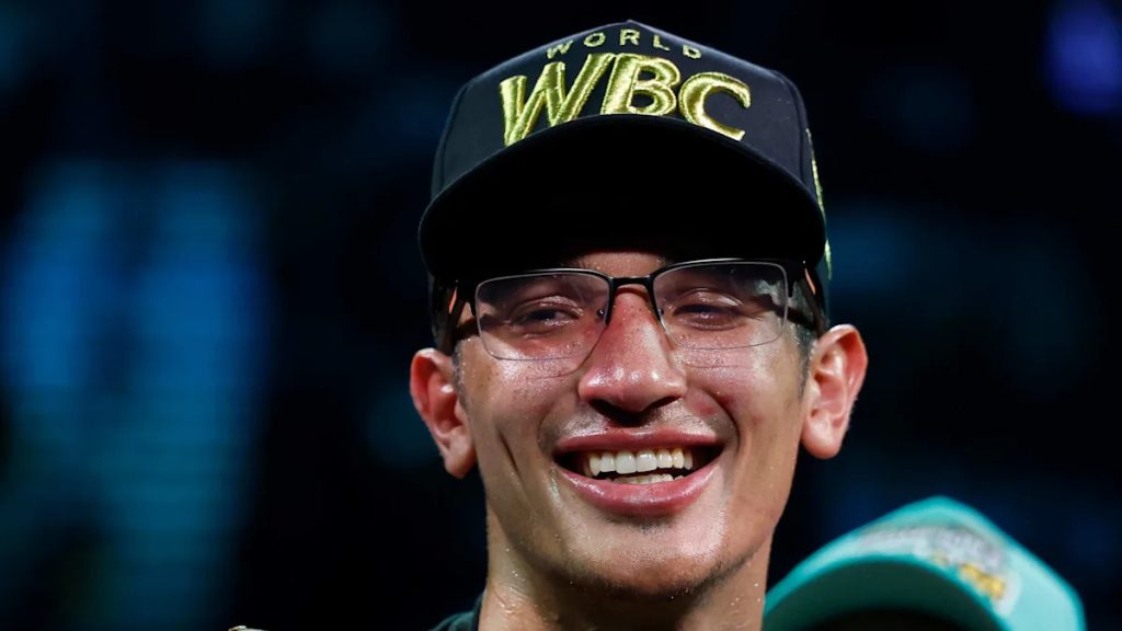 Sebastian Fundora official to defend WBC title against Keith Thurman in October Download app from appStore
