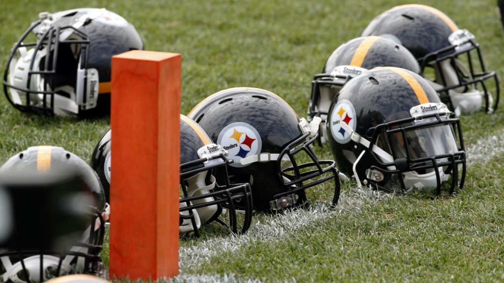 Steelers cut 11, including LS Jake McQuaide, QB Logan Woodside Steelers cut 11, including LS Jake McQuaide, QB Logan Woodside
