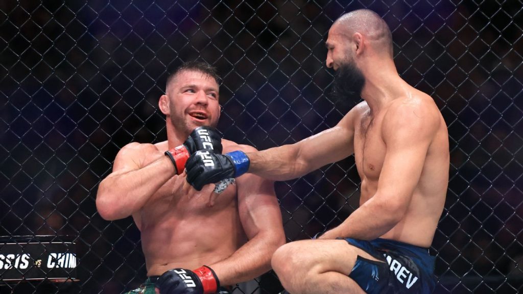 UFC's Dricus du Plessis warns he will 'return the favour' to haters after loss to Khamzat Chimaev