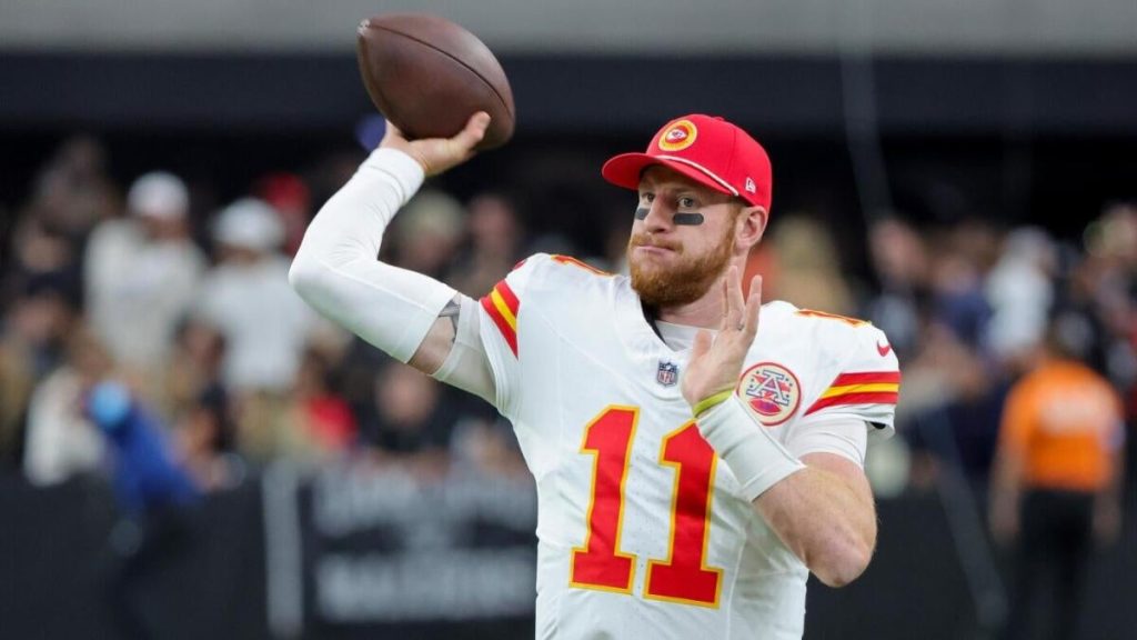 Vikings trade Sam Howell to Eagles; sign former Philly QB Carson Wentz as backup to J.J. McCarthy Vikings trade Sam Howell to Eagles; sign former Philly QB Carson Wentz as backup to J.J. McCarthy