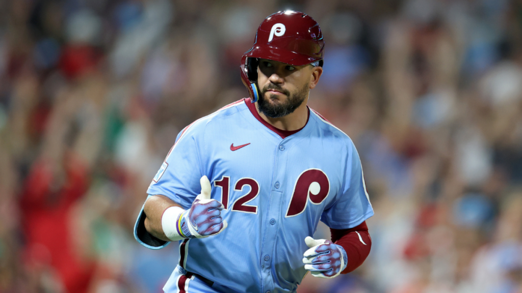 WATCH: Phillies slugger Kyle Schwarber ties MLB record with four home runs in 19-4 rout of Braves WATCH: Phillies slugger Kyle Schwarber ties MLB record with four home runs in 19-4 rout of Braves