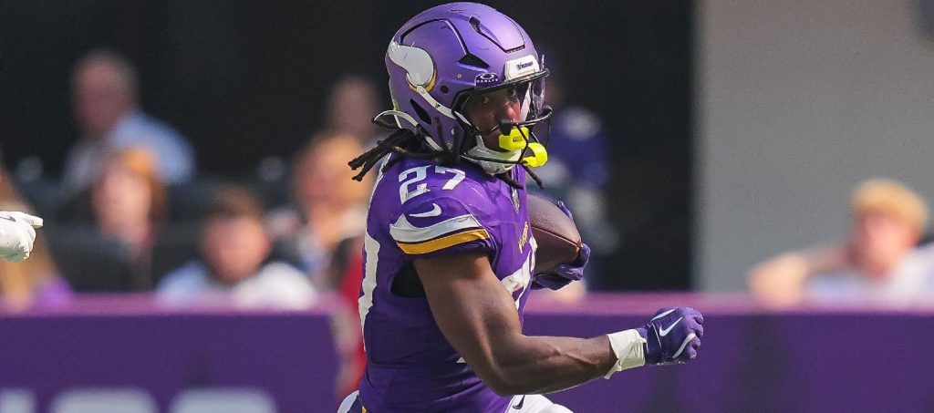 8 Risers & Fallers (2025 Fantasy Football)