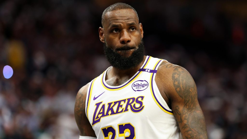 Byron Scott Explains Why LeBron James Doesn't Deserve Lakers Statue in LA Yet in Video