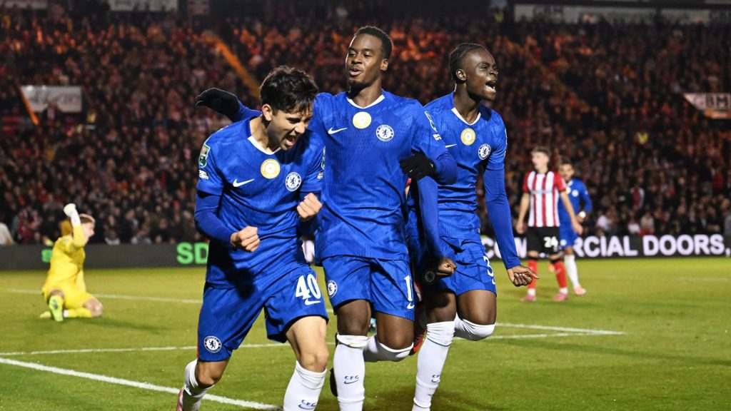 Carabao Cup LIVE RESULTS: Chelsea come from behind to BEAT Lincoln City, Hugo Ekitike SENT OFF in Liverpool win