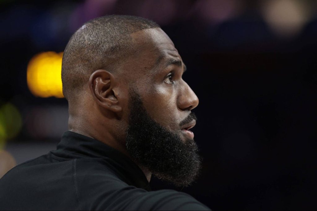 Lakers star LeBron James did not write article that carried his name in Chinese paper: Sources Lakers star LeBron James did not write article that carried his name in Chinese paper: Sources