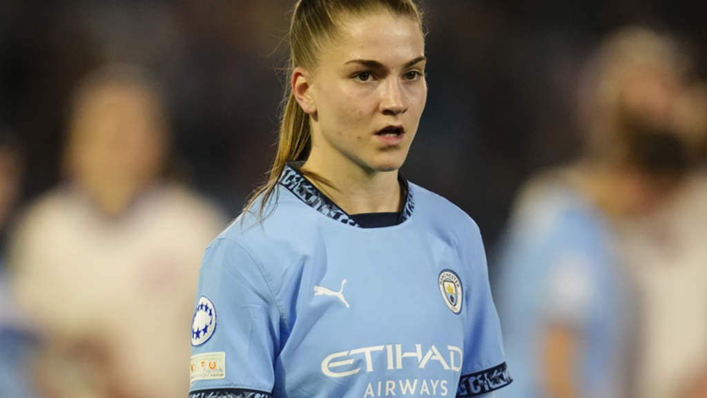 Man Utd Women transfers: WSL club in talks with Man City Women over Jess Park with Grace Clinton switch on the table | Football News Man Utd are in talks for Man City midfielder Jess Park