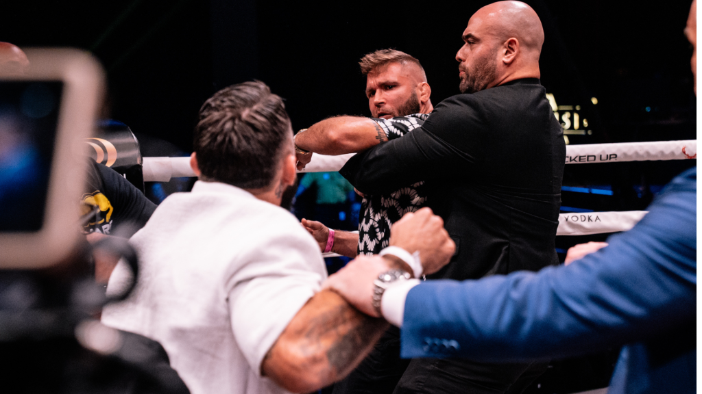 Mike Perry rushing to attack Jeremy Stephens at BKFC 80
