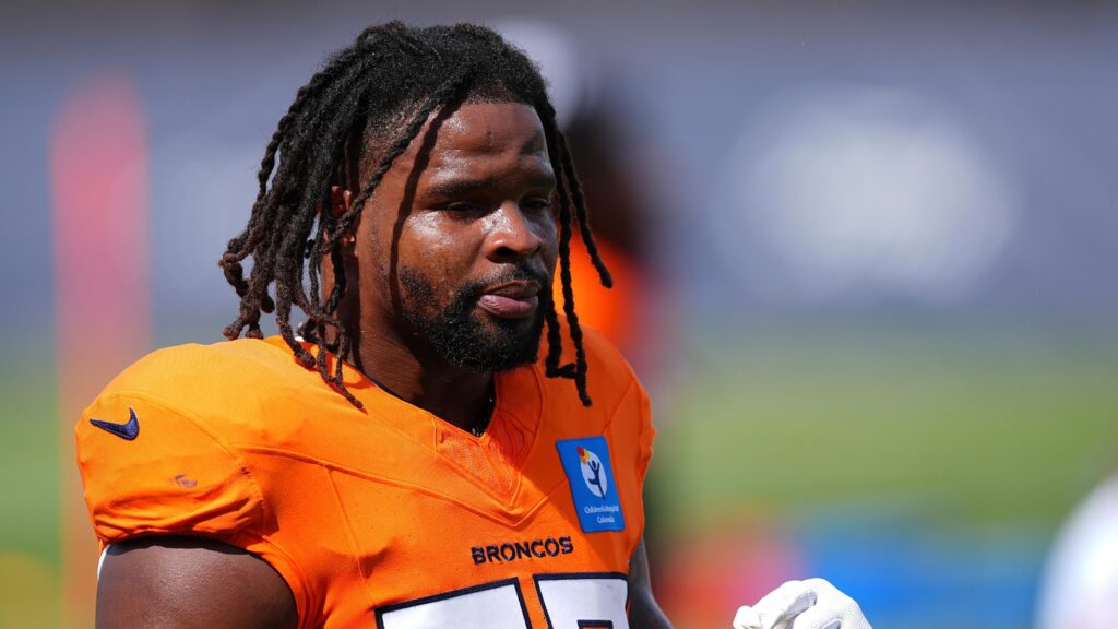 Broncos’ Dre Greenlaw Suspended After Altercation with Ref from Win vs. Giants Broncos' Dre Greenlaw Suspended After Altercation with Ref from Win vs. Giants