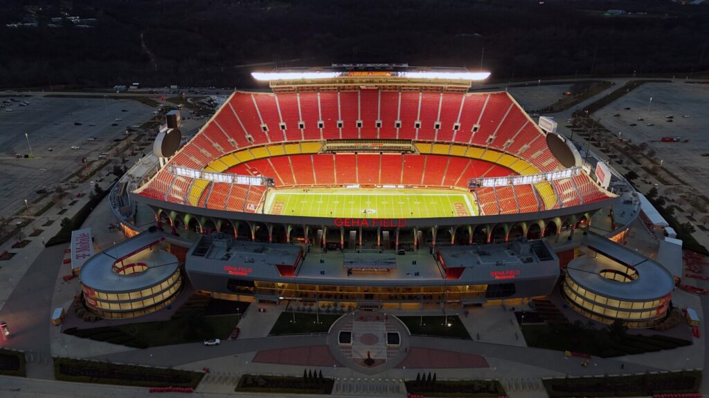 Chiefs continue to consider Arrowhead renovation vs. new stadium Chiefs continue to consider Arrowhead renovation vs. new stadium