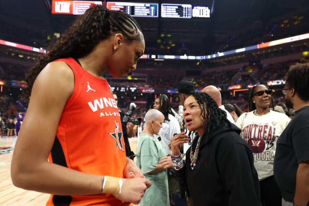 Dawn Staley doesn’t expect a female head coach in the NBA anytime soon Dawn Staley doesn’t expect a female head coach in the NBA anytime soon
