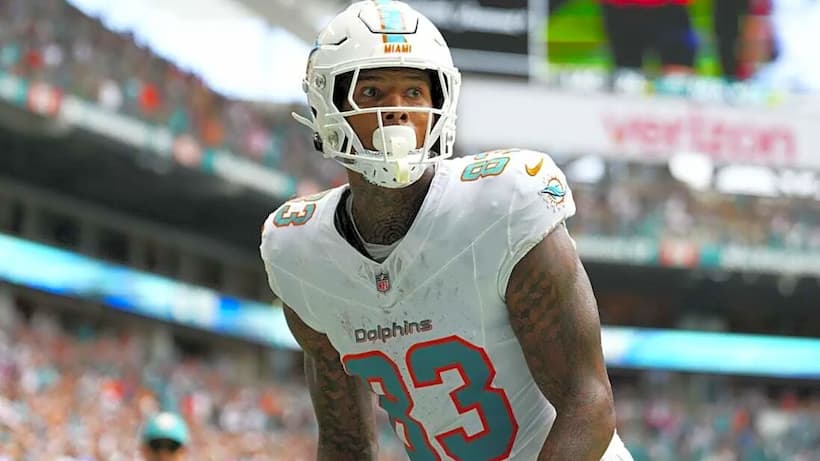 Dolphins’ Darren Waller (pectoral) has been placed on the IR for Miami Darren Waller Dolphins pic