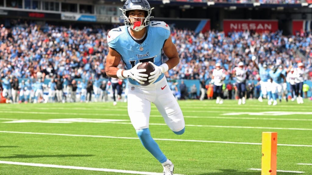 Fantasy football last-minute pickups for Week 9: Chimere Dike, Bam Knight among top options Fantasy football last-minute pickups for Week 9: Chimere Dike, Bam Knight among top options