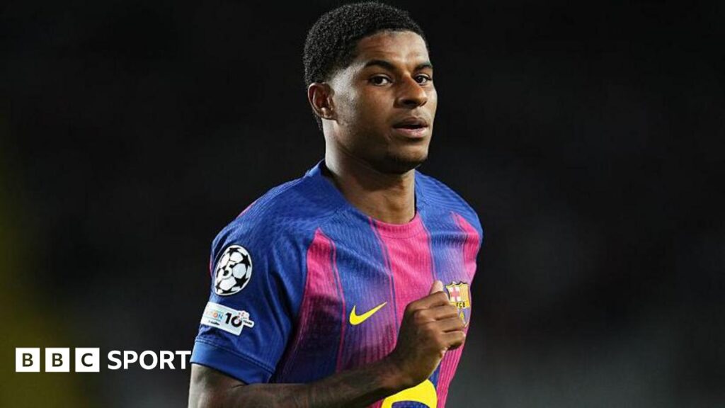 Manchester United: Marcus Rashford wants to extend Barcelona stay Marcus Rashford playing for Barcelona