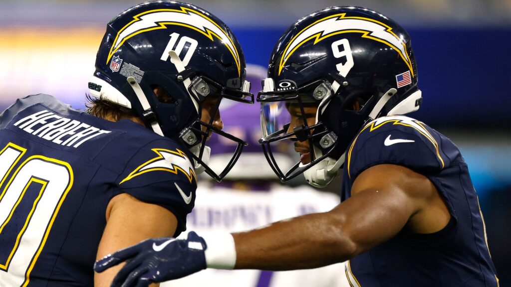NFL: Los Angeles Chargers bounce back to dominate Minnesota Vikings as Justin Herbert throws three TDs | NFL News Justin Herbert