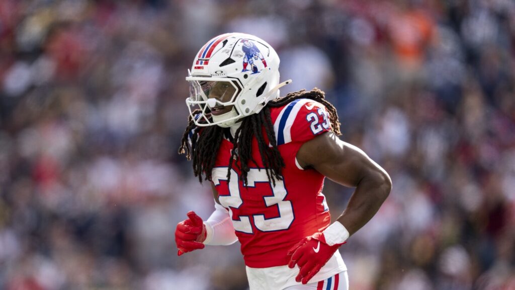 Patriots trade S Kyle Dugger to Steelers Patriots trade S Kyle Dugger to Steelers